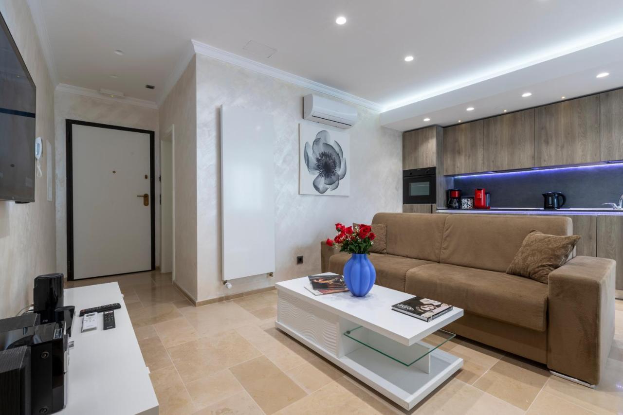 The Queen Luxury Apartments - Villa Medici Люксембург Экстерьер фото